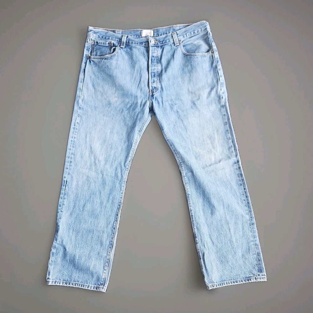 Levi's Mens 501 Original Fit Straight Leg Button Fly Jeans 40x30 Light Wash